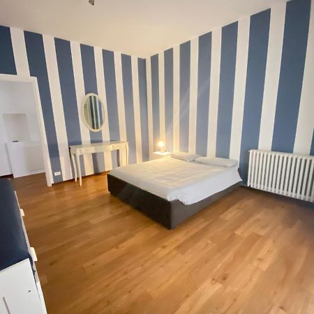 Appartmentslapiazzetta -1-2-6 Sesto Calende Luaran gambar