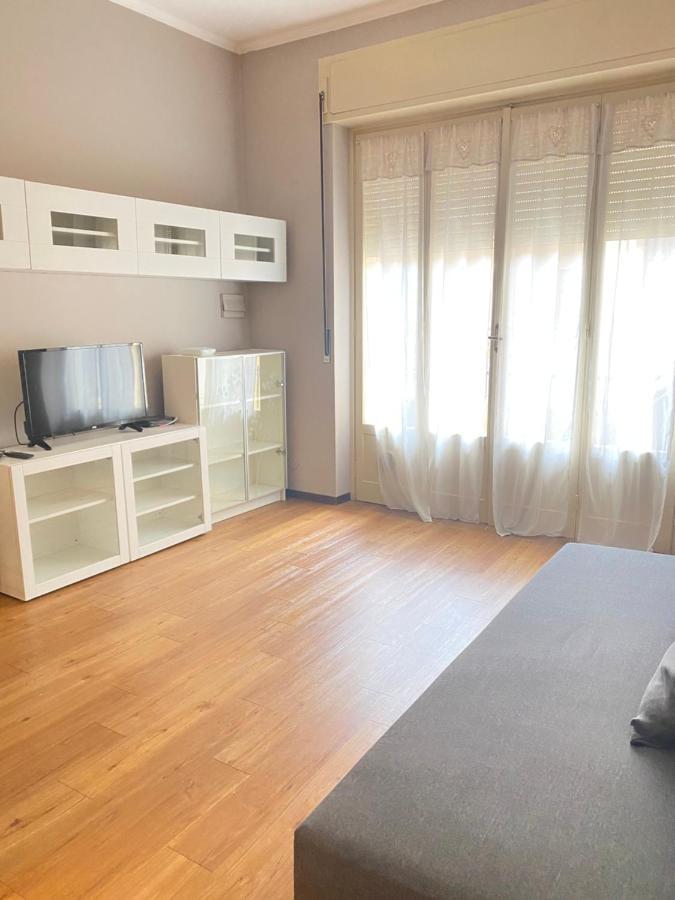 Appartmentslapiazzetta -1-2-6 Sesto Calende Luaran gambar