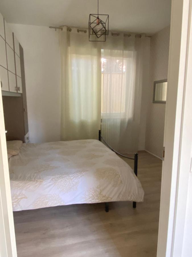 Appartmentslapiazzetta -1-2-6 Sesto Calende Luaran gambar