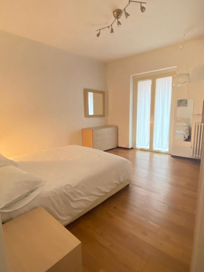 Appartmentslapiazzetta -1-2-6 Sesto Calende Luaran gambar