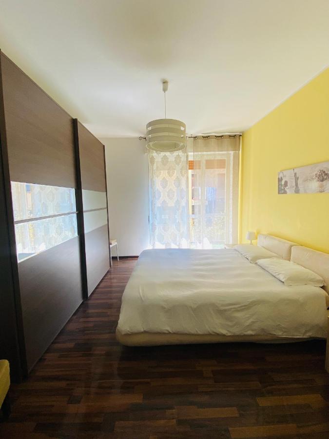 Appartmentslapiazzetta -1-2-6 Sesto Calende Luaran gambar