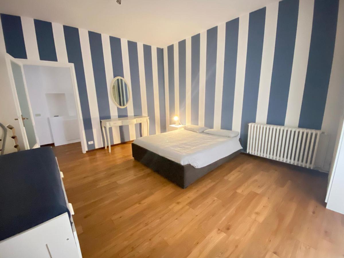 Appartmentslapiazzetta -1-2-6 Sesto Calende Luaran gambar